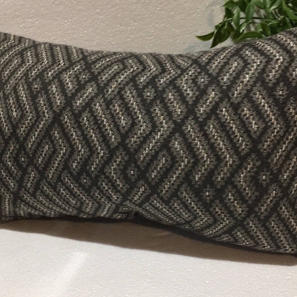 Accent pillow